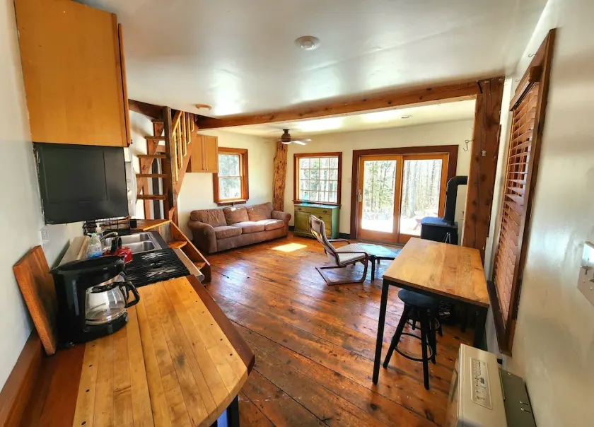 Cabin Retreat in Southern Vermont - Image 1