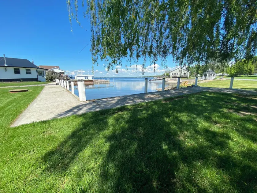NEW & IMPROVED - Guffin Bay Home with new 40ft EZ Dock - Image 1