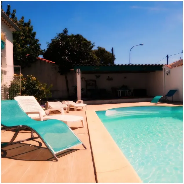 Villa with private pool in Carcassonne town, quiet area with castle views - Image 1