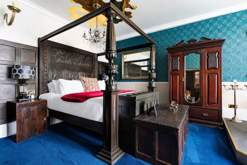 Family 2 bedroomed Luxury Suite - Image 1