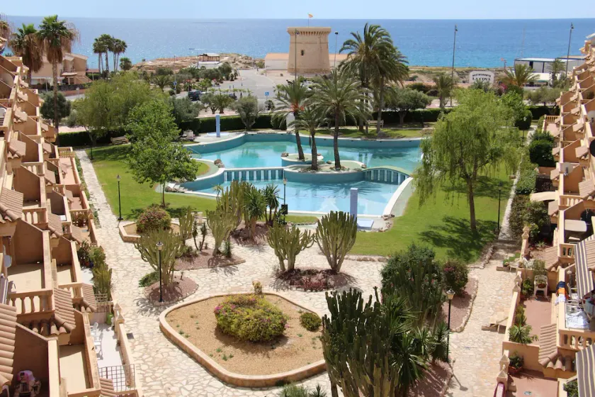 Modern apartment directly on the beach with WiFi and air conditioning - Image 1