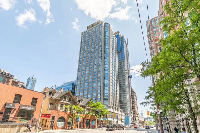 Cozy Studio in the heart of Yorkville - Image 1