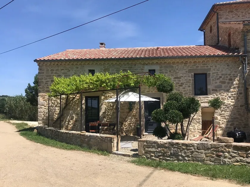 Gîte Les Vignes au Mas Dujau - Image 1