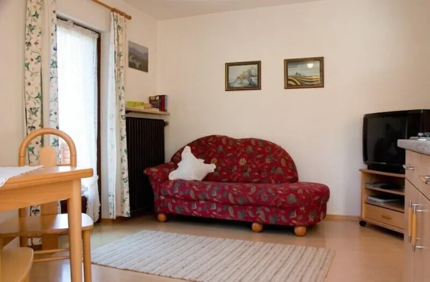 Ferienwohnung 75 qm, 1 oder 2 Schlafzimmer, Wohnküche, Balkon, TV-Anschluss, 3 Sterne, max 4 Personen - Image 1