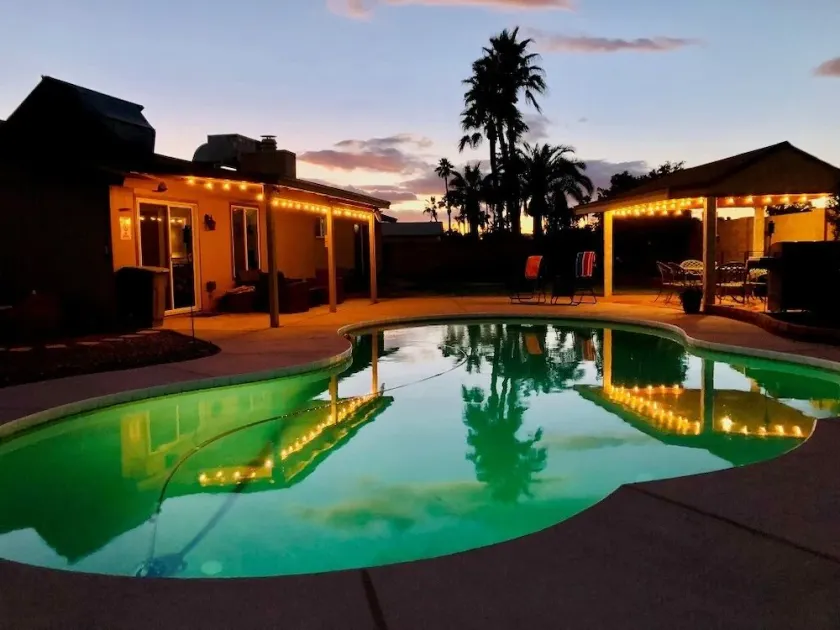 Very own Arizona retreat with private pool and putting green. Sleeps six - Image 1