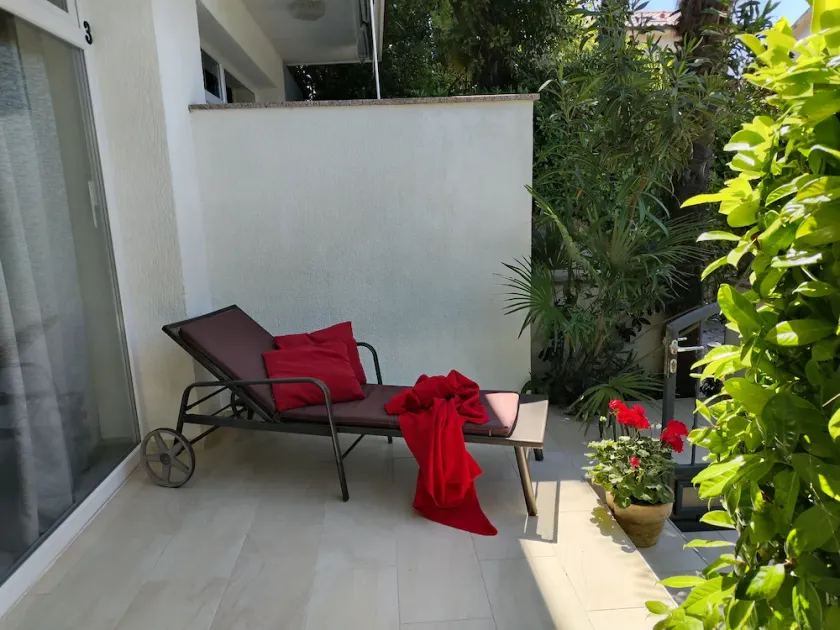 Apartamento de una habitación con una terraza Malinska, Krk (A-20370-c) - Image 1