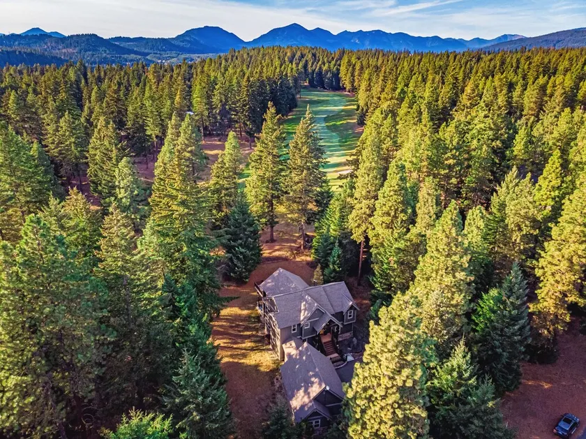 Beautiful Suncadia Home on Private 1 Acre Lot * Golf Simulator * Hot Tub - Image 1