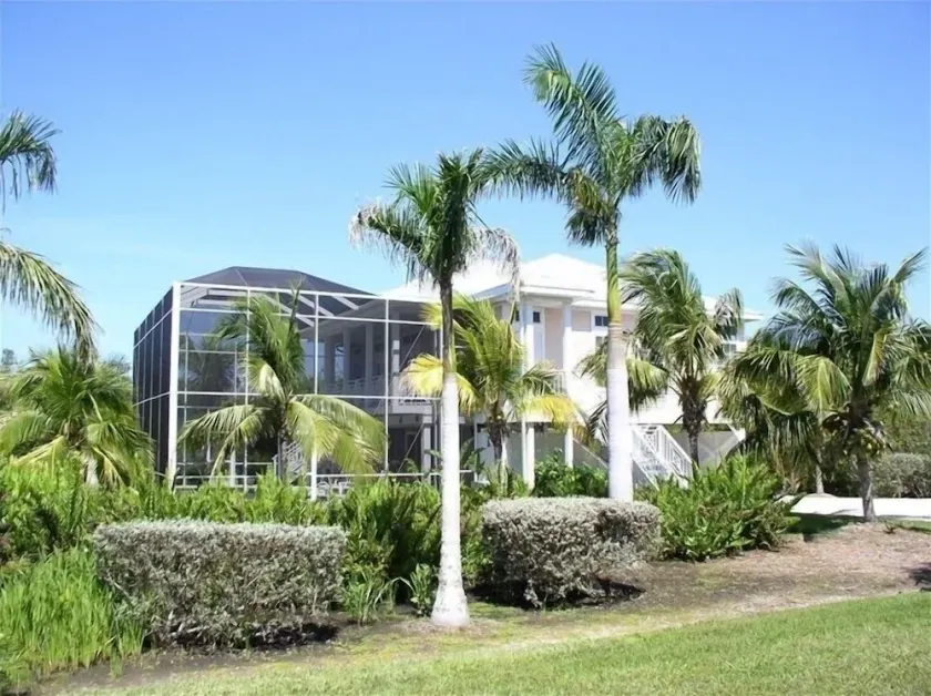 Key West stil hjem. 3 soveværelse 2 bad med screenede opvarmet pool. Walk til Beach - Image 1