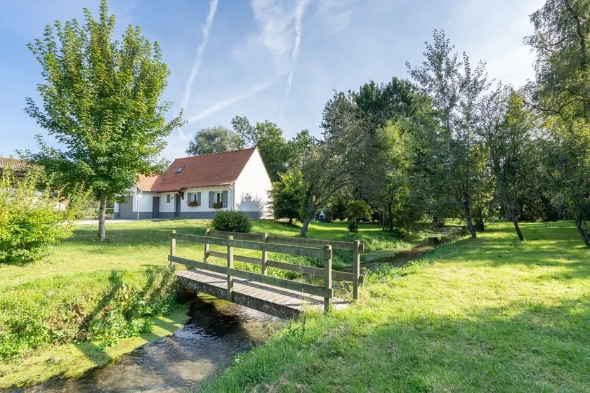 Fully self-contained cottage - Image 1