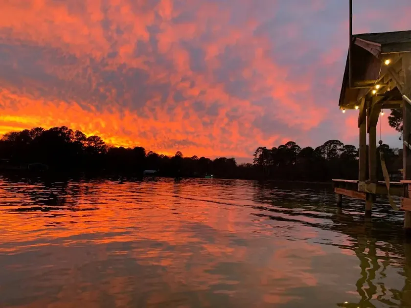 Royal Waters - Waterfront - Boat Rentals available - Image 1