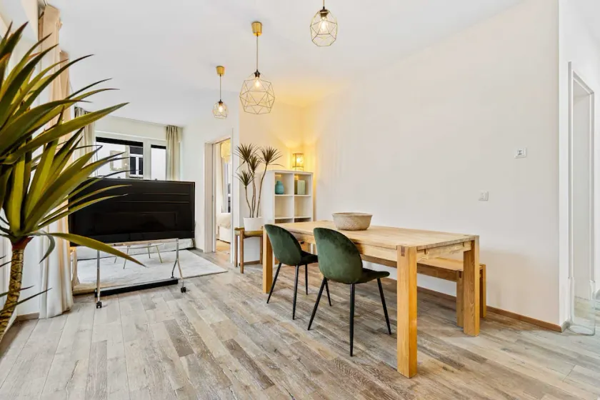 Elegant 1BR Limpertsberg Gem - Image 1