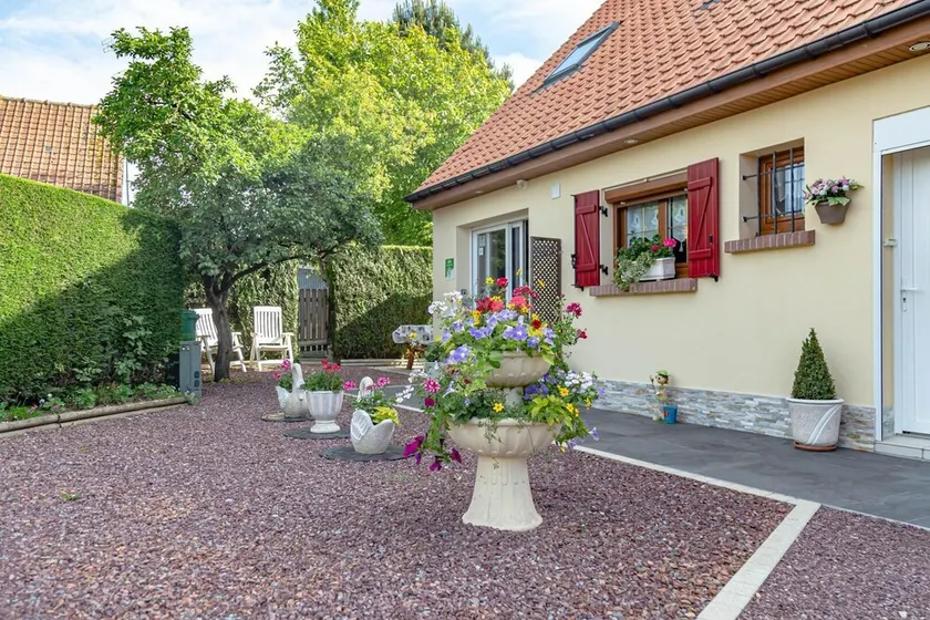 H1320 - FIENNES - Furnished - Image 1