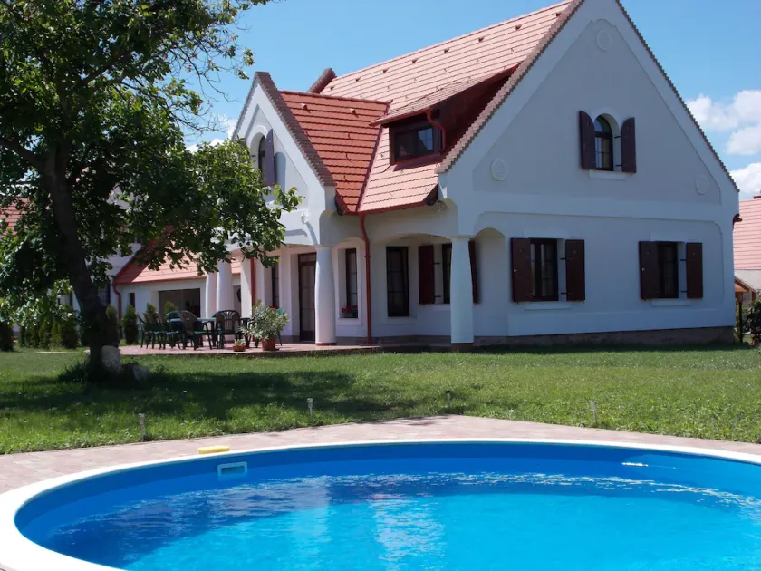 Holiday house with Pool and Internet at Balaton-Upland - Image 1