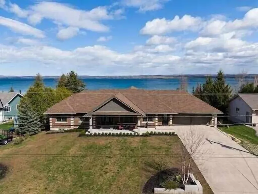 The Lake House - Image 1