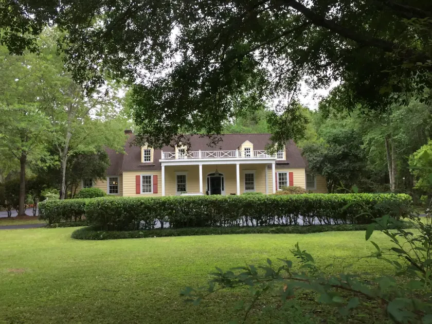 Elegant sommerhus i historiske Summerville - Image 1