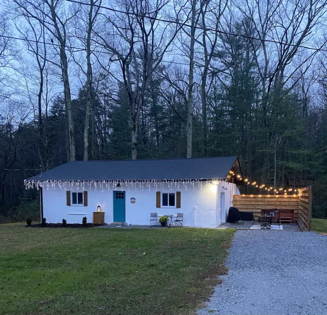 Newly Remodeled Private 2Br/2Ba with Hot tub and Foosball Table - Image 1