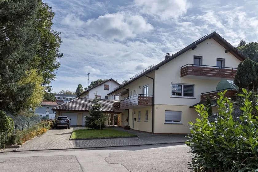 Charming Apartment “Grauer” close to Lake Constance with Wi-Fi, Terrace & Garden - Image 1