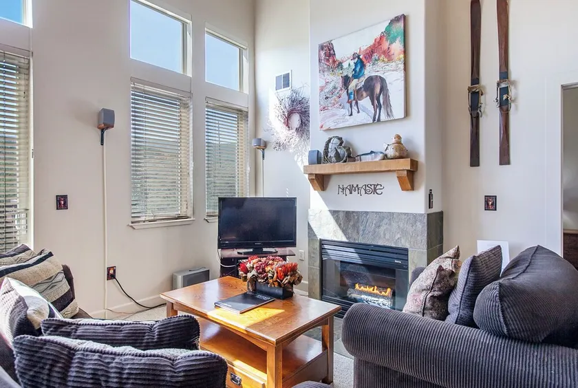 Crestview 303E | Mountain View | Hot Tub | Pool | Near Outlets & Olympic Park - Image 1