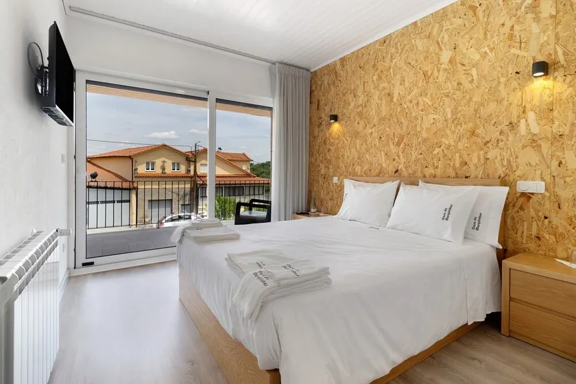 Holiday Bedroom 'Quarto Duplo Terreio' with Mountain View, Wi-Fi and Air Conditioning - Image 1