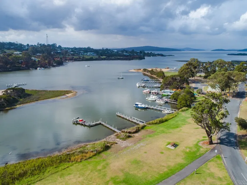 Bruces Waterside Units - Image 1