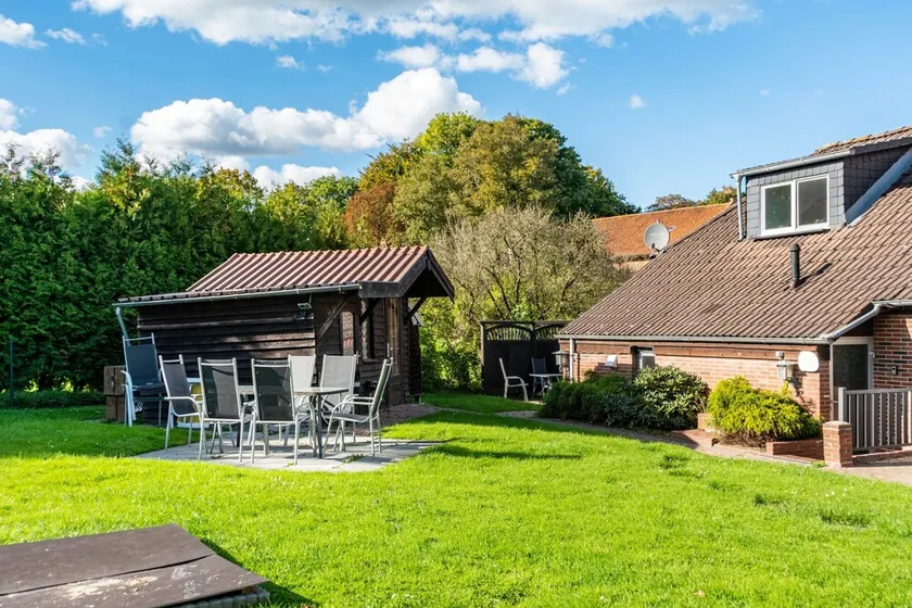 Apartment 'North Sea - Wattwurm' with Wi-Fi & Garden - Image 1