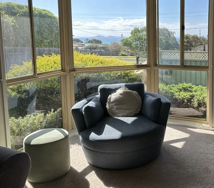 Bayshore Beach Retreat - Image 1
