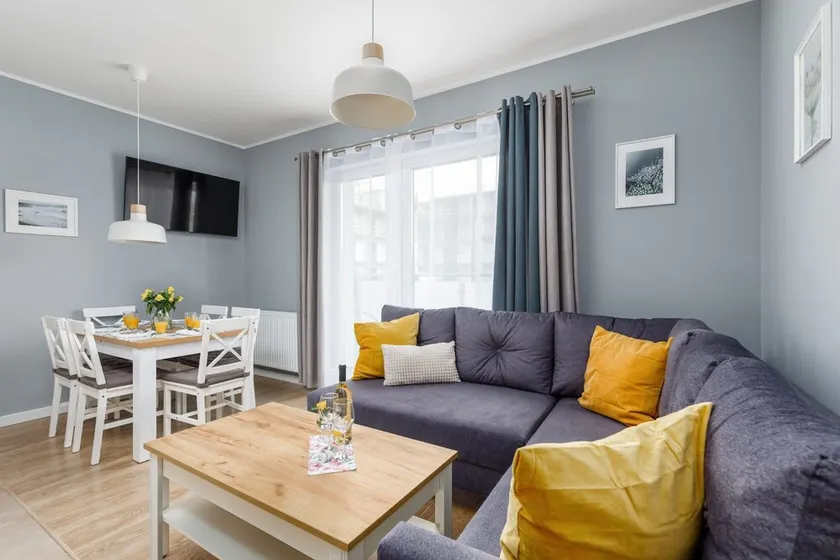 Spacious Apartment | Balcony, Parking, 400 m to the Beach - Image 1