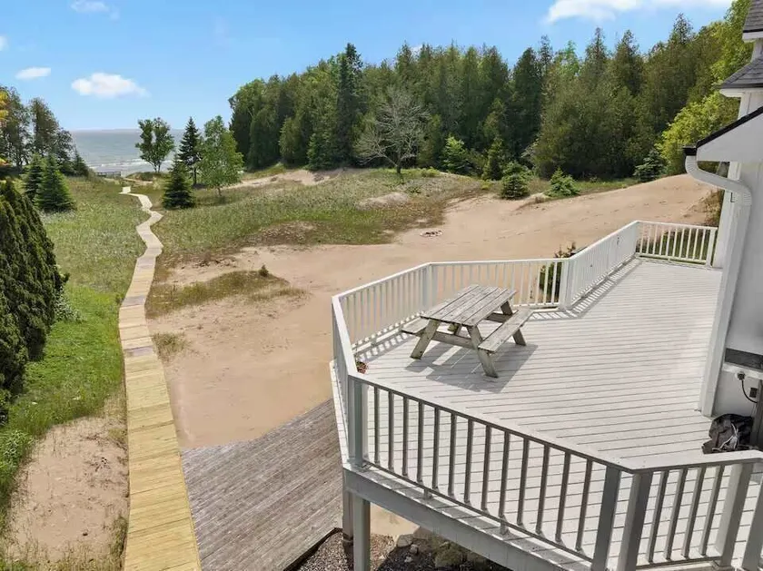 Dune Alright by Simple Life Rentals - Image 1