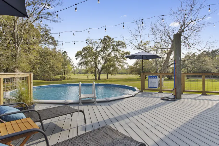 Waterfront Paradise with a Heated Pool & Fire Pit! - Image 1