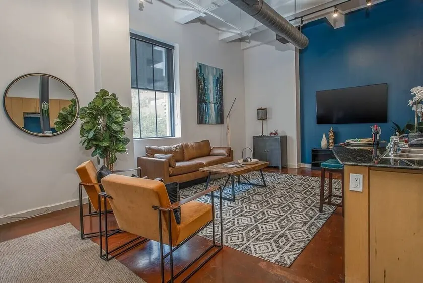 Downtown Fort Worth I Upscale Industrial Loft - Image 1