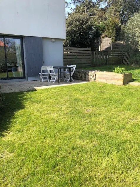 Alloggio con giardino privato e terrazza, a 10 minuti dalla spiaggia - Image 1