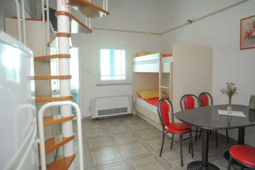 Vila Caska- ap 11 - appartamento per 5 persone, piscina, wifi, aria condizionata - Image 1