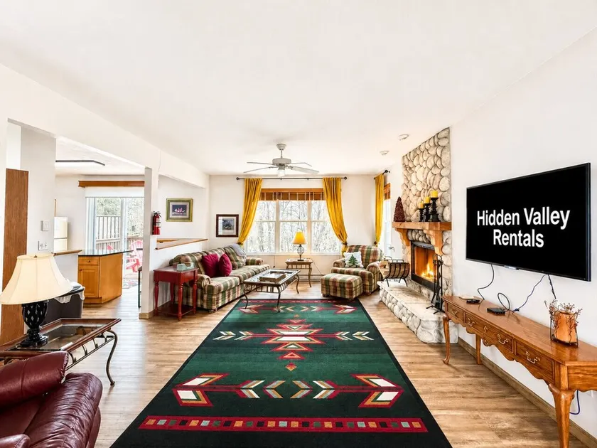 Walk to Pool | Pet Friendly w/2 Fireplaces - Image 1