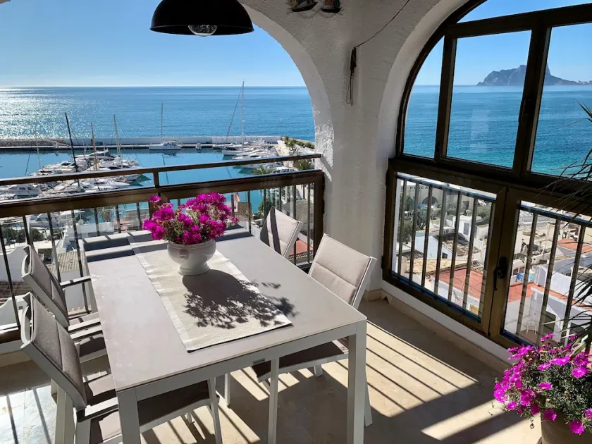Front Line Moraira lägenhet med utsikt över marinan med fantastisk havsutsikt - Image 1
