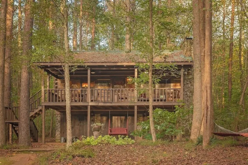The Pines Ocoee riverside log cabin with jacuzzi tub - Image 1