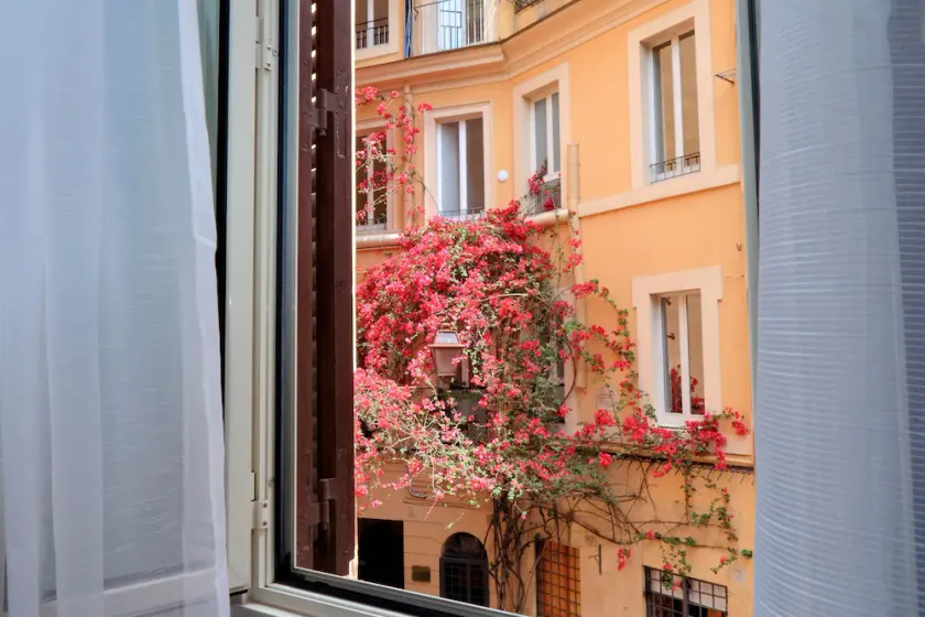 Leonita Apartment - Image 1