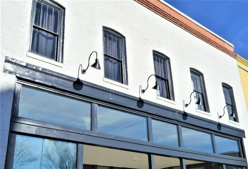 Historic Court Square Apt - Image 1