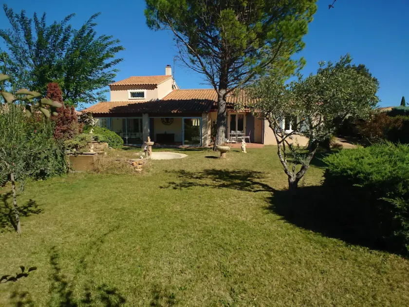 Villa på 134m2, med pool og have på 1300m2 - Image 1