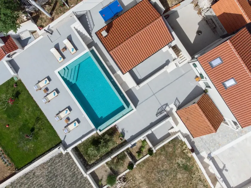 LAST MINUTE!  Villa Velon with private heated pool, near Split , pax 8 - Image 1