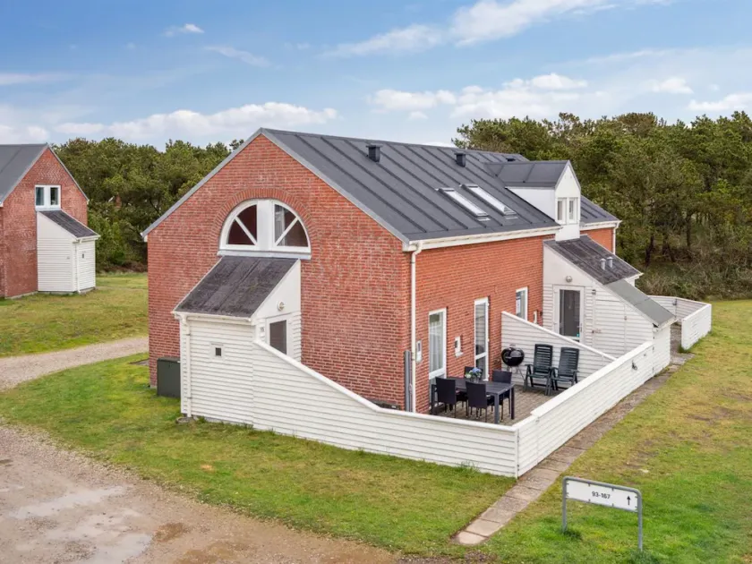 \"Aldora\" - 2.3km from the sea by Interhome - Image 1