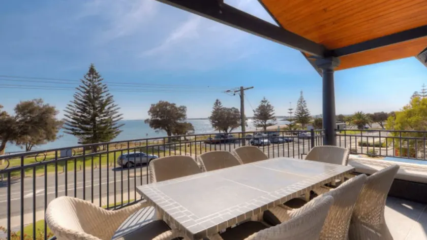 Dolphin's Leap || *NEW* Exclusive Beachfront Home with Pool & Views - Image 1
