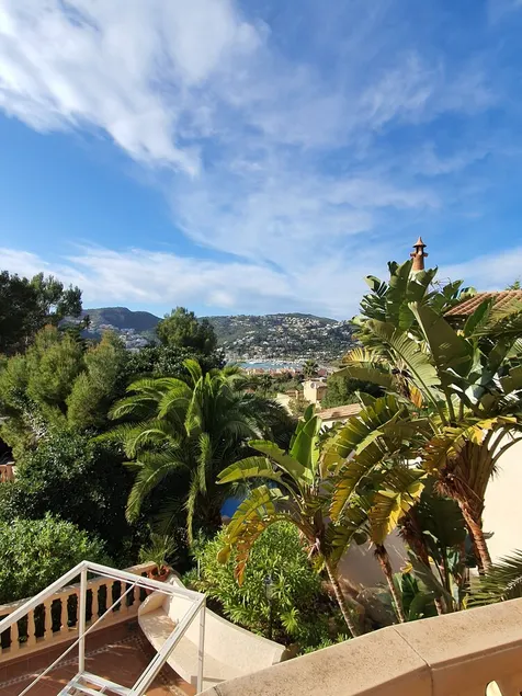 Belle, charmante villa de luxe avec jardin de palmiers à Puerto d Andratx - Image 1