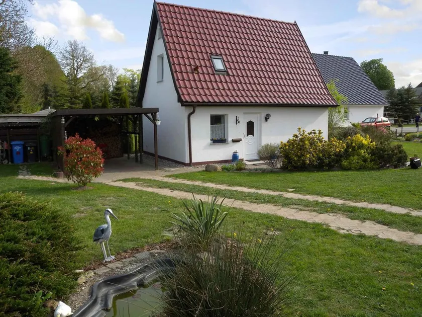 Casa de férias com terraço e terreno de jardim - Image 1