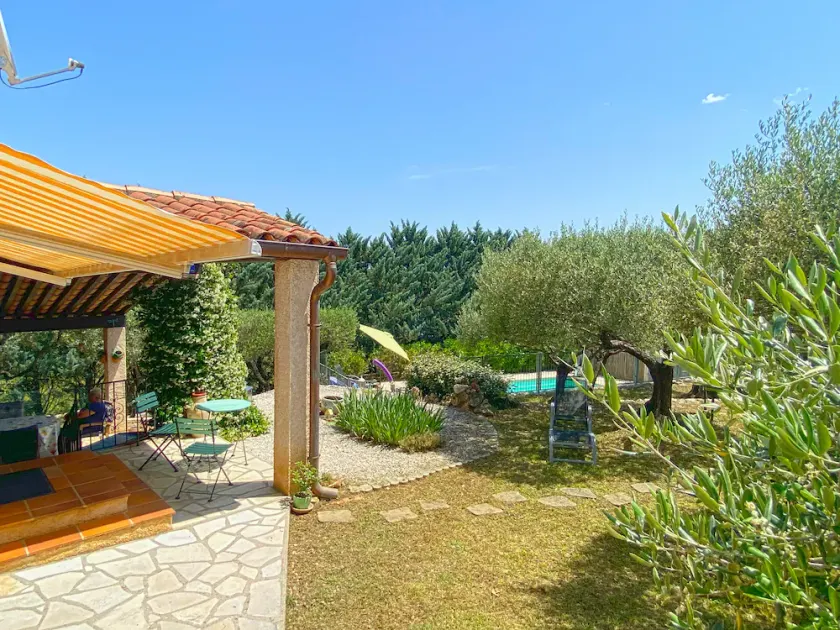 Encantadora casa vacacional totalmente equipada con terraza, jardín y piscina privada - Image 1
