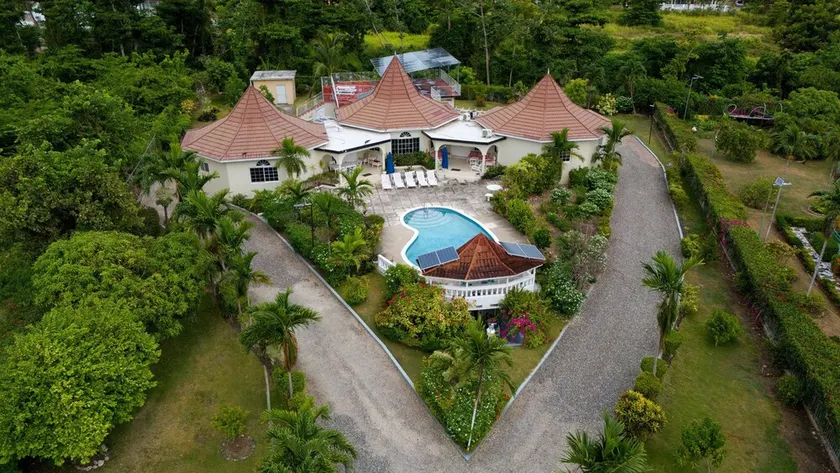 Mest prisvärda privat villa med pool i Runaway Bay - Image 1