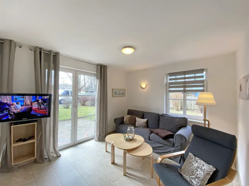 Haus Rügenwelle - Whg. 01 CE com terraço - W: Haus Rügenwelle com 4 apartamentos confortáveis - Image 1