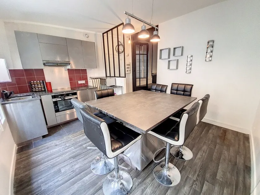 Tres mignon appartement Toutes commodités et metro a 2 mn et du Rer  - Image 1