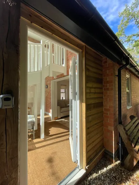 Cheltenham Country Retreats - Image 1