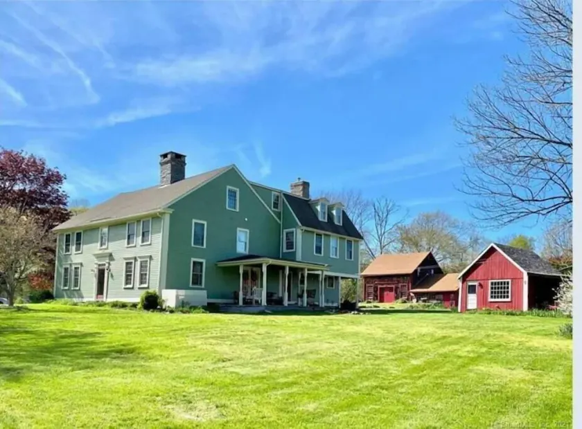 Coastal Antique farmhouse - Image 1