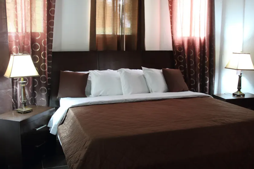La Maison Hotel - Image 1